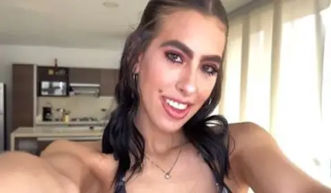 Embarazada y cachonda – Alicia Trece