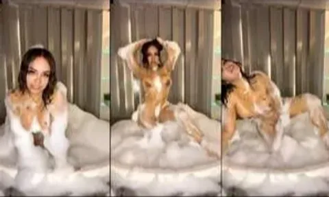 Ariana Rabanal – Live En El Jacuzzi Desnuda XXX
